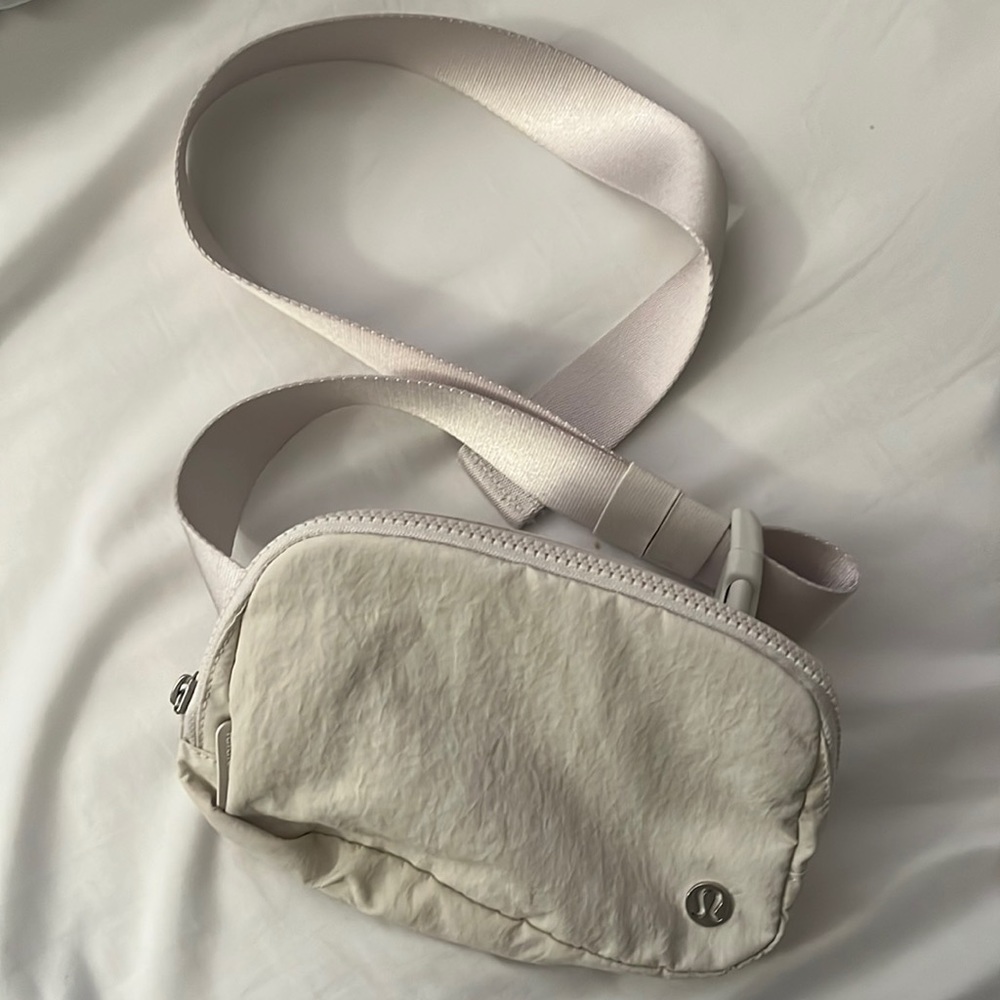 lulu lemon everywhere bag